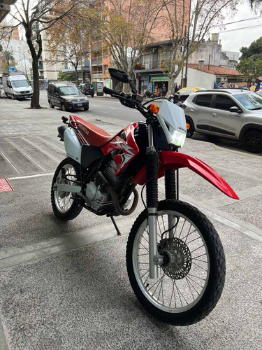 Imagen 3 de 9 de Honda Xr Tornado