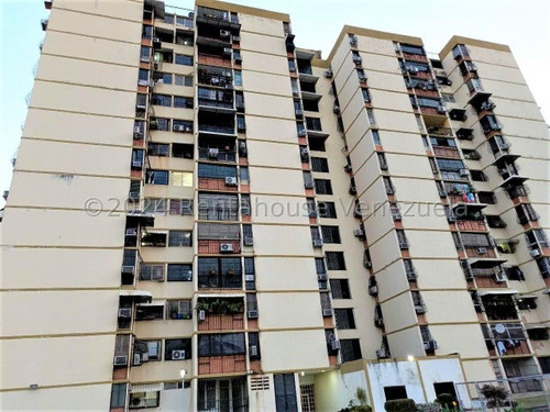 Apartamento En Venta San Jacinto Maracay Semi Amoblado Conectado A Pozo De Agua Seguridad 24 Horas Excelente Zona Nela 24-20665