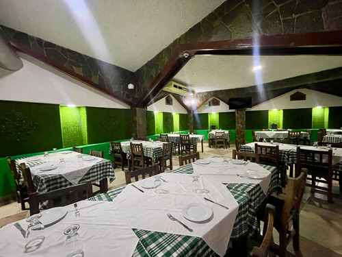 Venta Fondo De Comercio De Amplio Y Emblematico Restaurante En Los Altos Mirandinos Carrizal Rz