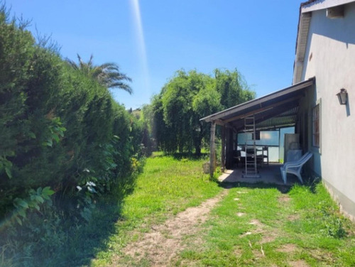 Casa En Venta - 3 Dormitorios 2 Baños - 740mts2 - Exaltación De La Cruz