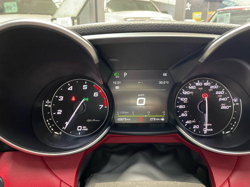 Alfa Romeo Giulia 2.0 Ti At