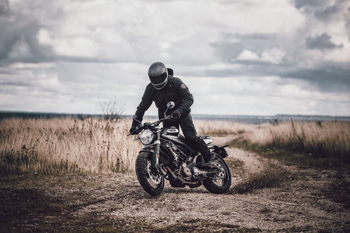 Imagen 12 de 15 de Husqvarna Svartpilen 401 Oferta + 18 Cuotas Sin Interes