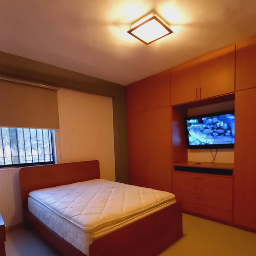 Imagen 8 de 13 de Apartamento Moderno En Las Chimeneas. Alquila Crismelia Castillo.