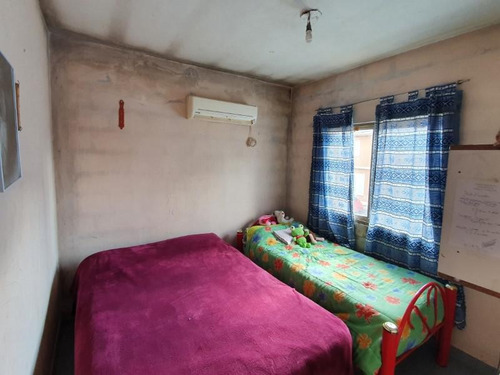 Imagen 9 de 16 de Casa De 3 Dormitorios Con Jardin, Al Frente. Piaggio Entre Sto Gomez Y Bv Moreno