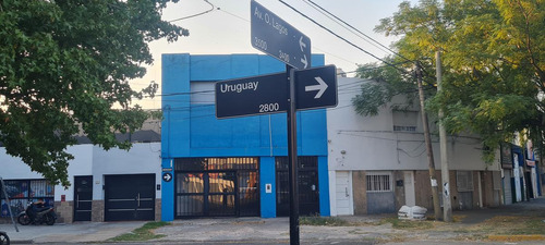 Oportunidad: Local En Venta En Av. Ovidio Lagos Esquina Uruguay En Rosario