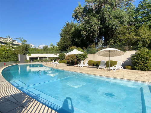 Amplio Dúplex Con Jardín En Venta 5 Dorm. En La Dehesa