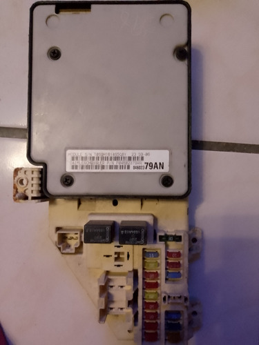 Caja Fusibles Módulo De Interiores Cirrus 04(04602379an) (Usado)