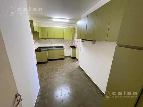 Excelente Semi Piso En Belgrano - Departamento De 4 Ambientes Con Cochera Fija Y Baulera