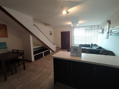 Imagen 4 de 14 de Town House Remodelado Con Hermosa Vista Al Mar