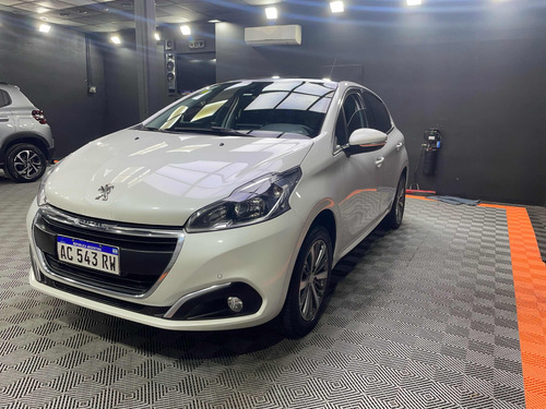 Peugeot 208 1.6 Feline Tiptronic