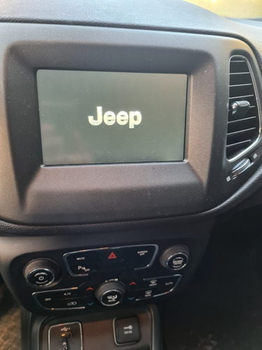 Jeep Compass 4x2 / Mt6 / Año 2020