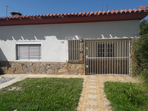 Imagen 18 de 19 de Casa En Venta Con Renta - 2 Dormitorios - 1 Baño - Andres Gomez - Malvin