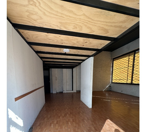 Local Comercial En Excelente Ubicación, Con Alta Seguridad