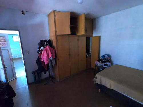 Casa En Venta - 3 Dormitorios 2 Baños - 300mts2 - Rafael Castillo