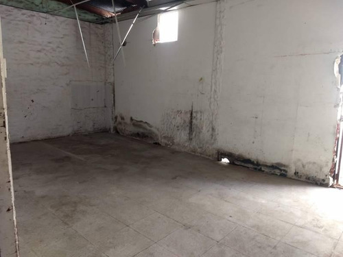 Imagen 6 de 10 de Excelente Propiedad Con Amplio Local En Venta Sobre Av. Luro