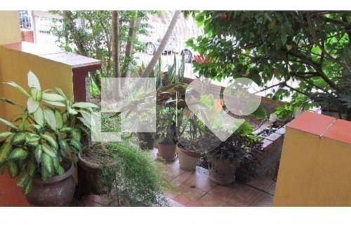Apartamento Térreo Com 3 Dormitórios Vaga Para 4 C - 28-im412517