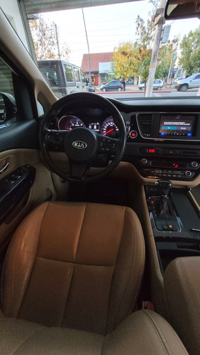 Imagen 8 de 15 de Kia Carnival 2016 2.2 Crdi Premium