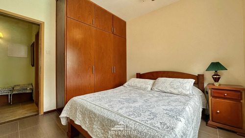 Hermosa Propiedad En Calle 19 Y Av Central Las Toscas C/ Piscina