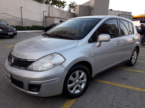 Nissan Tiida 2010 1.8 S Flex 5p