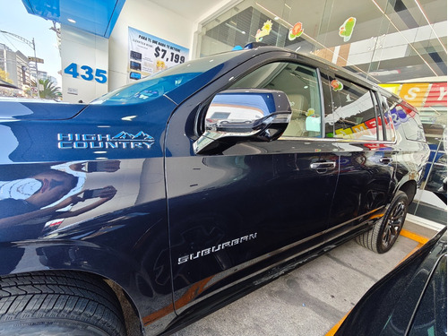 Chevrolet Suburban HIGH COUNTRY