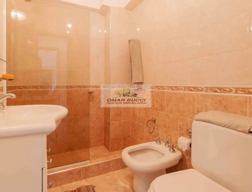 Ph De 4 Ambientes Con Cochera Cubierta Y Patio En Villa Ballester