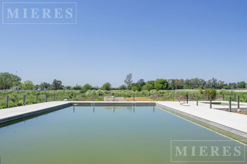 Lote En Venta De 387m² En El Olivar, Pilar