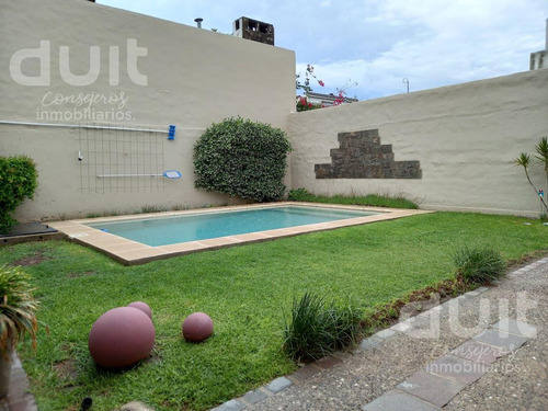 Casa En Venta 3 Dormitorios, Pileta Barrio Alejandro Centeno