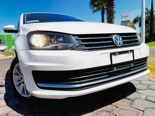 Imagen 1 de 15 de Volkswagen Vento 2019 2.0 Confortline Mt