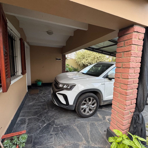 Venta Casa De 3 Ambientes En William Morris