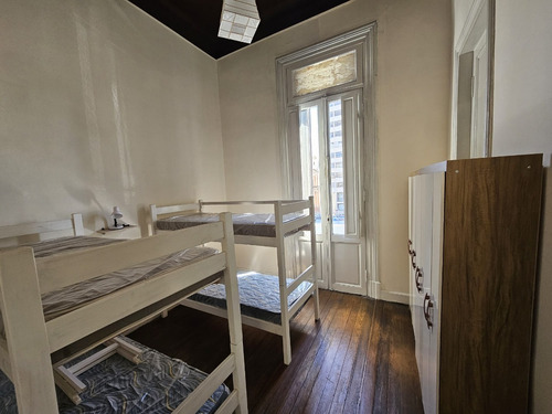 Casa En El Centro De 8 Dormitorios Y 3 Baños, Ideal Hogar Estudiantil O Empresa