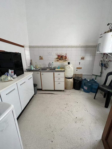 Imagen 16 de 17 de Se Vende Amplia Oficina En Peatonal-centro De La Ciudad