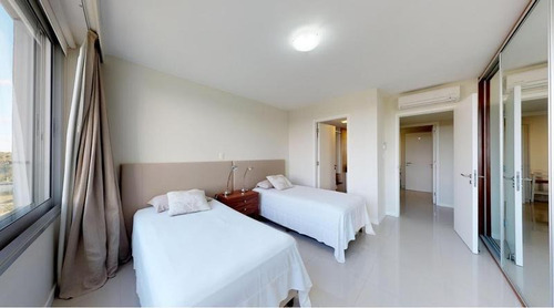 Venta Apartamento 3 Suites Más Dependencia Punta Del Este