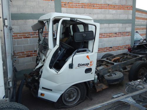 Isuzu Elf 100 2018 (por Partes)
