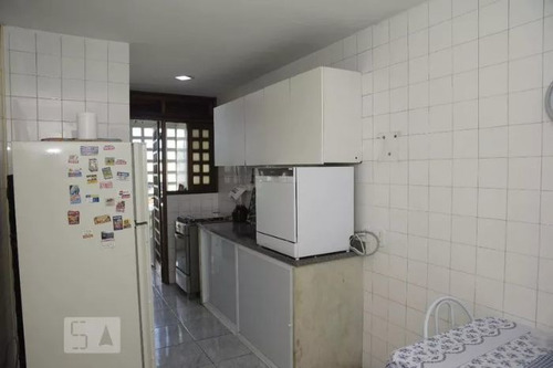Apartamento À Venda Na Rua Visconde De Asseca, Taquara, Rio De Janeiro - Rj - Liv-9871