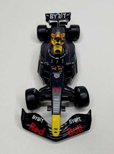 Oracle Red Bull F1 Checo Perez De Coleccion Escala 1/24 Color Negro