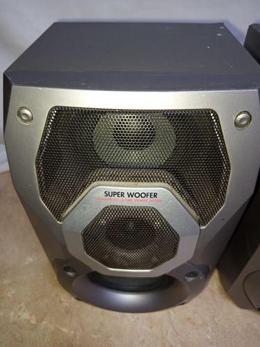 Módular Panasonic Ak27 Super Woofer Par De Bocinas 6 Ohms Gris Plata 200 W (Usado)