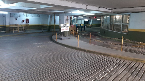 Venta Cochera Fija En Zona Centro Seguridad 24 Hs.