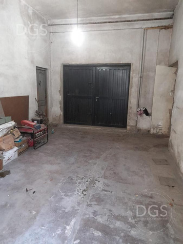 Imagen 12 de 30 de Venta En Block - 2 Viviendas Y 3 Locales Comerciales. -