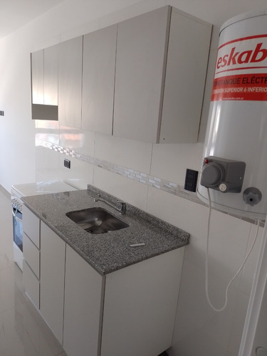 Imagen 7 de 15 de Departamento 2 Amb A Estrenar - Morelos 513 - L.del Mirador