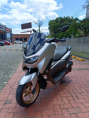 Yamaha Nmax Connect
