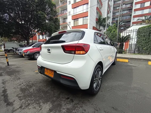Kia Rio 1.4 Vibrant At