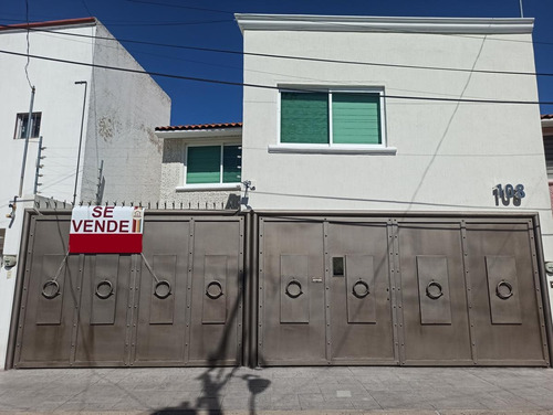 Imagen 3 de 30 de Casa En Venta 3 Recamarás Con Baño Cada Una Colonia San Jerónimo León Gto.