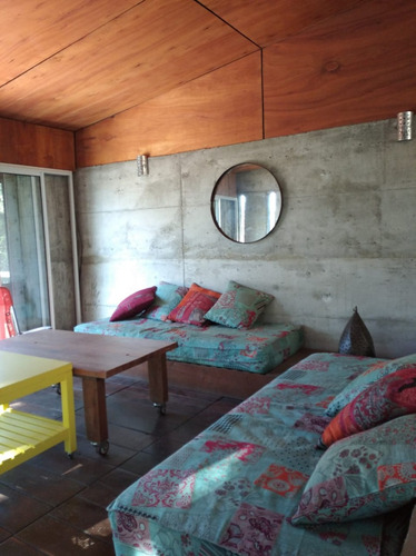 Imagen 8 de 22 de Hermosa Casa En Terreno Arbolado Fondo Al Rio