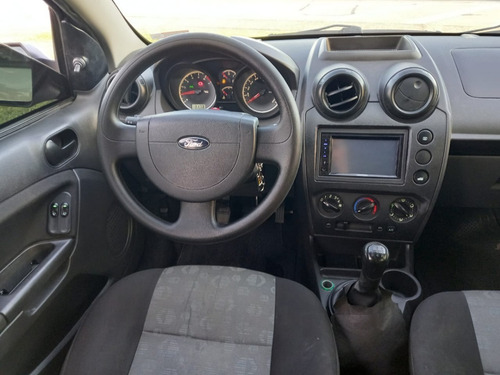 Imagem 5 de 13 de Ford Fiesta 1.6