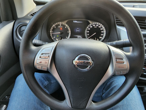 Imagen 4 de 6 de Nissan Np300 Xe 2.3d Mt