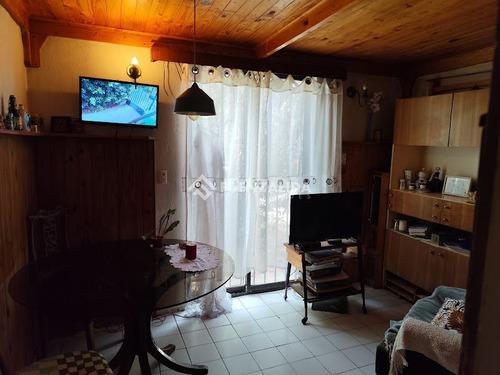 Casa En Venta De 2 Dorm. En Macul