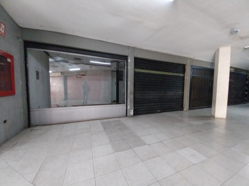 Se Alquila Local Comercial En C.c Ayacucho, Centro De Valencia. (vr) 