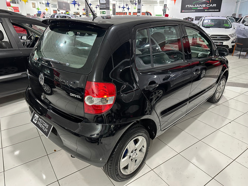 Volkswagen Fox 1.0 Vht Route Total Flex 5p