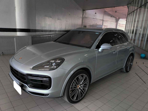 Porsche Cayenne 4.0 v8 turbo at