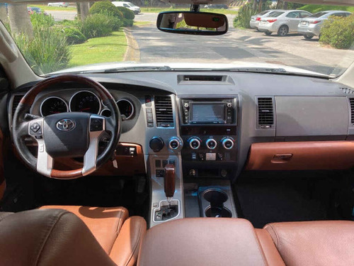 Imagen 11 de 15 de Toyota Sequoia 2017 5p Platinum V8/5.7 Aut